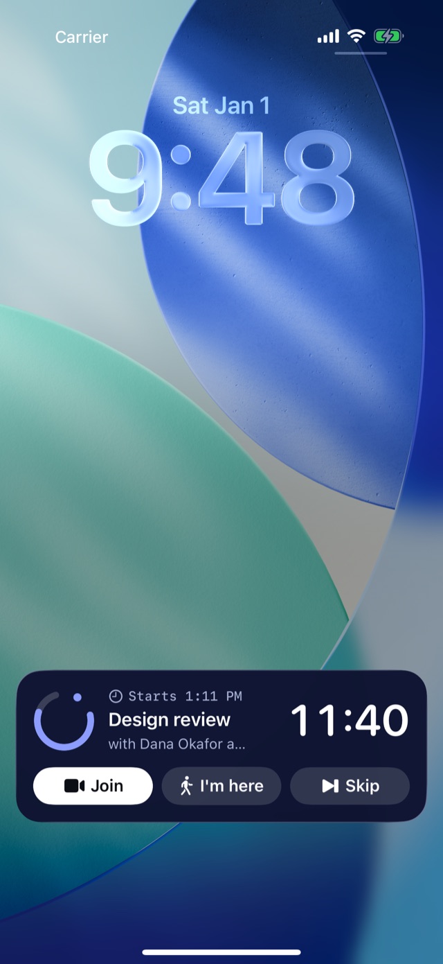 Lock Screen with the Showup Live Activity counting down to Design review.